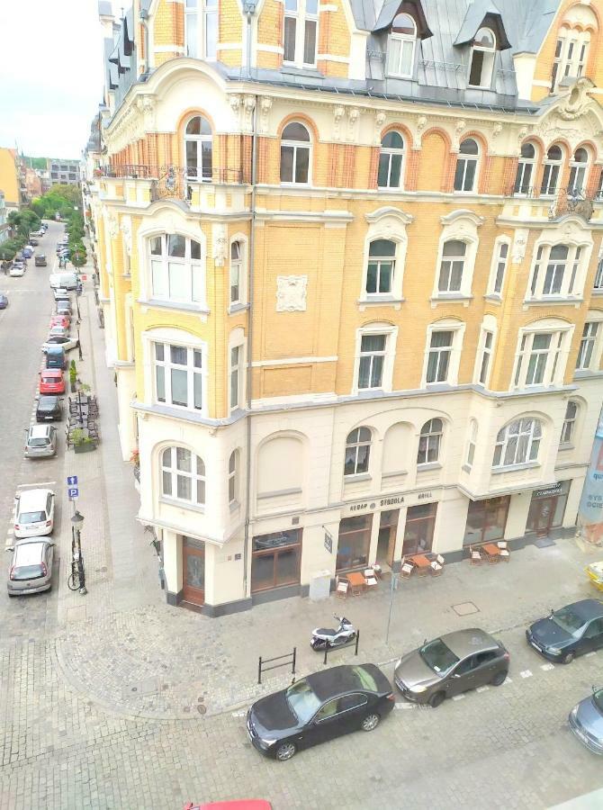 Old Town Mystery- *